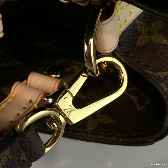 WIS MONTAIGNE VUITTON MM LOUIS 0810